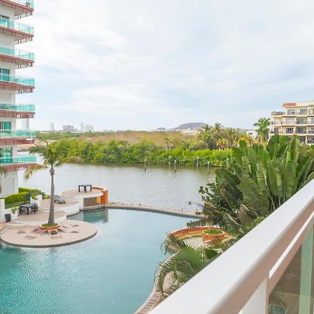 Condominio Con Una Bonita Vista Del Puerto Deportivo De G P S Rentas ماساتلان المظهر الخارجي الصورة
