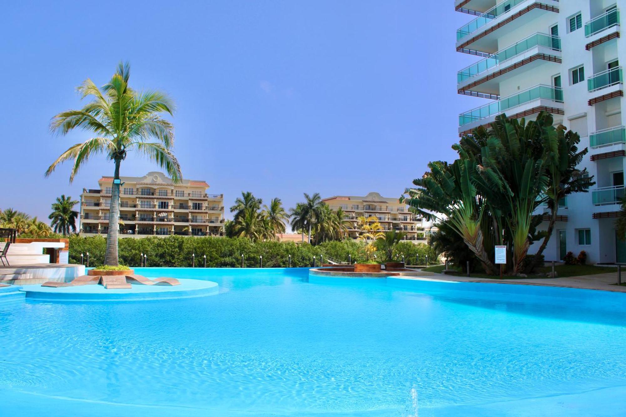 Condominio Con Una Bonita Vista Del Puerto Deportivo De G P S Rentas ماساتلان المظهر الخارجي الصورة